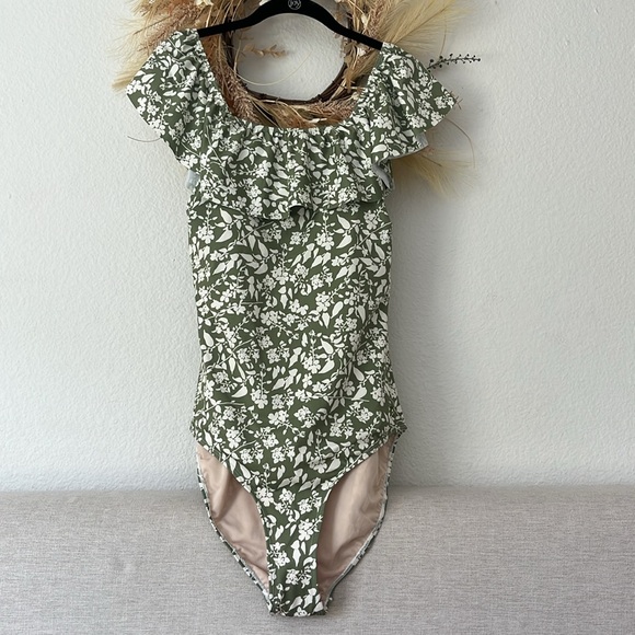 Albion Fit The Wave One-Piece Floral Ruffle Swimsuit in Sage Ivy XL - Picture 10 of 13